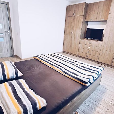 Apartament Dem Radulescu Râmnicu Vâlcea Exterior foto