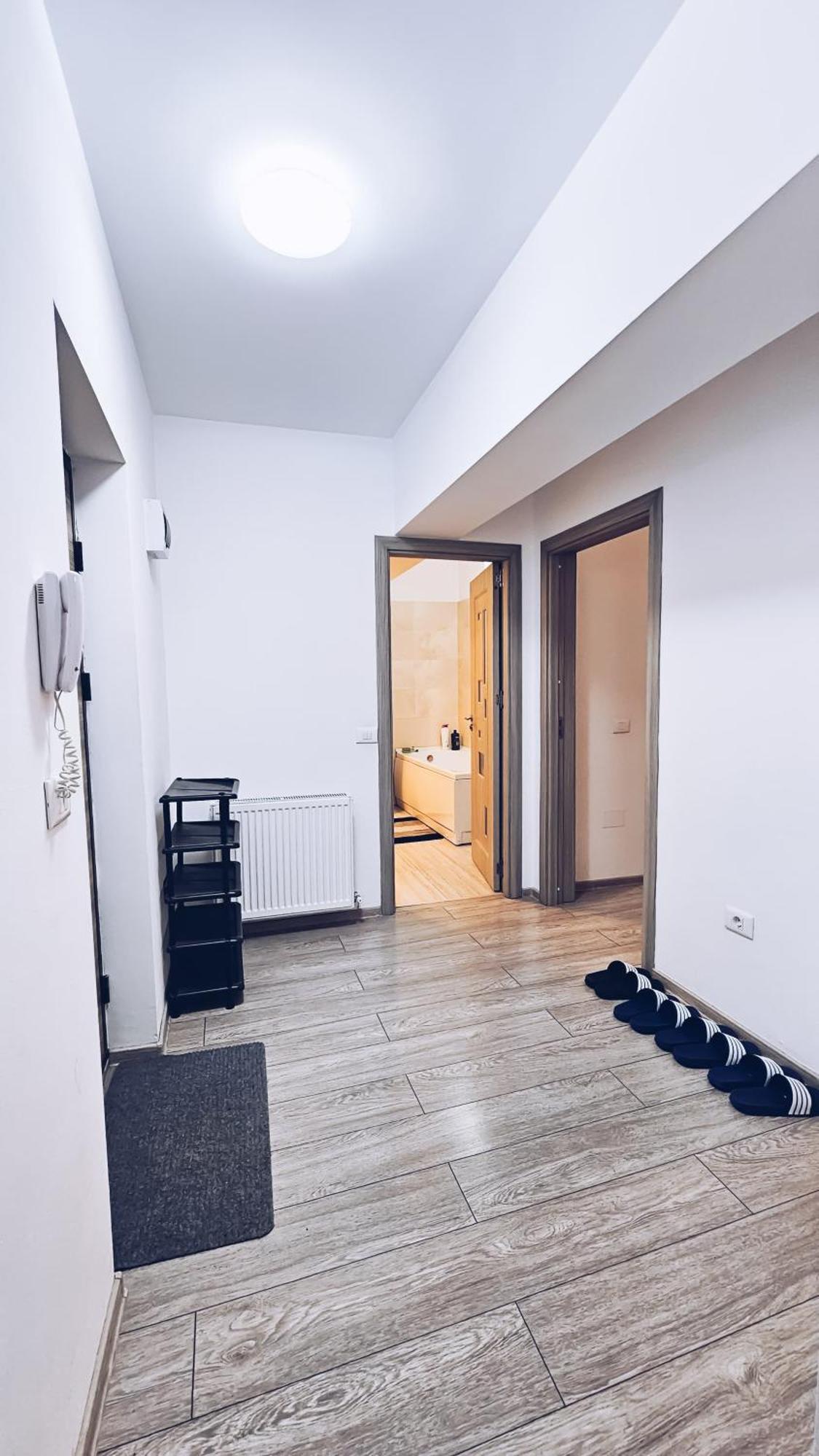 Apartament Dem Radulescu Râmnicu Vâlcea Exterior foto